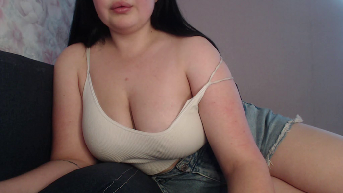 Malinka_Hot