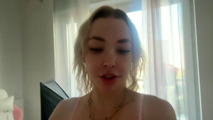 blond_lila