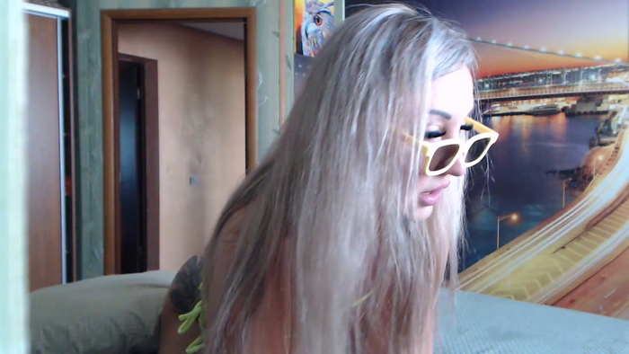 hot_girl_bummer