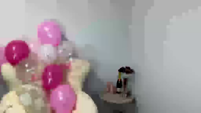 NicolleElle18
