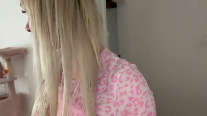 blond_lila