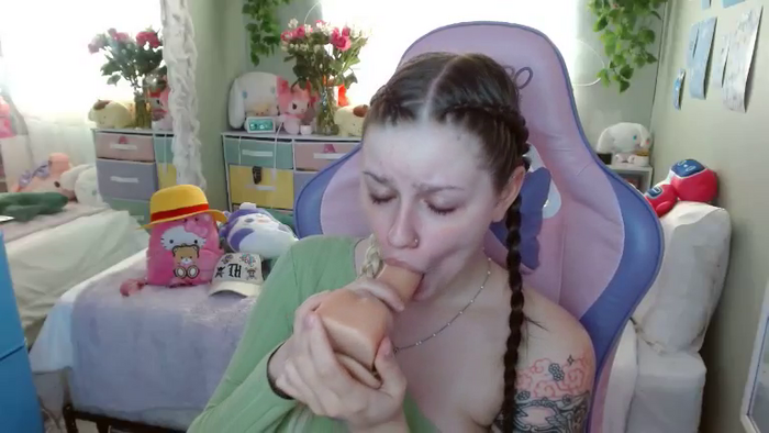 Angelina_Glass