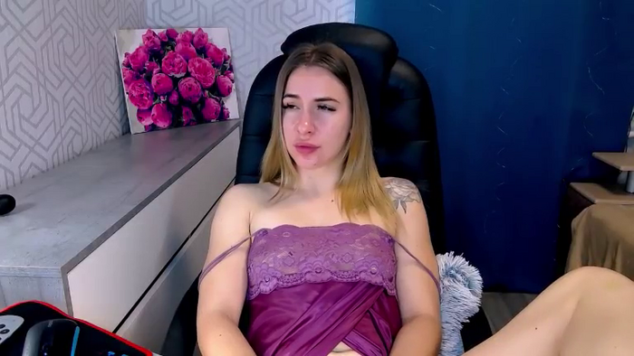 MeganNaughtyy