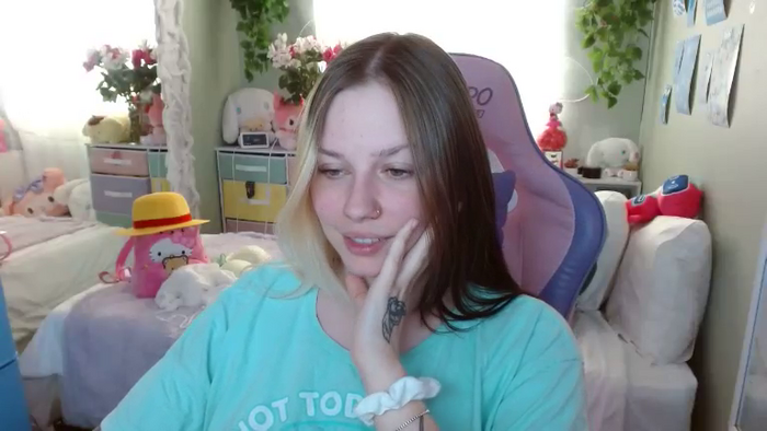 Angelina_Glass