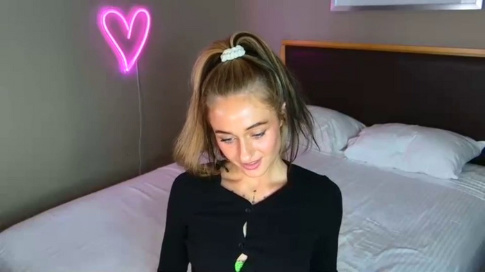 XAshtonRileyX