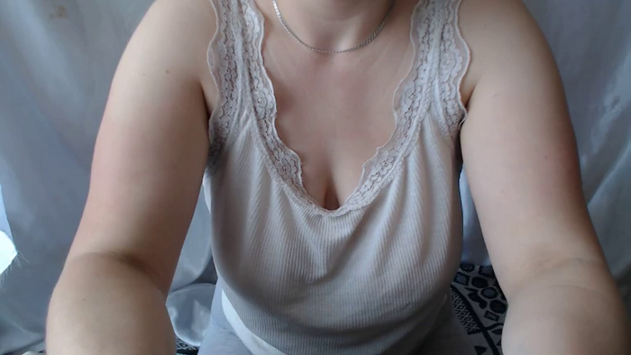 BettyGirlKiss