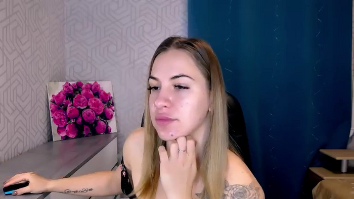 MeganNaughtyy