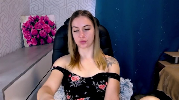 MeganNaughtyy