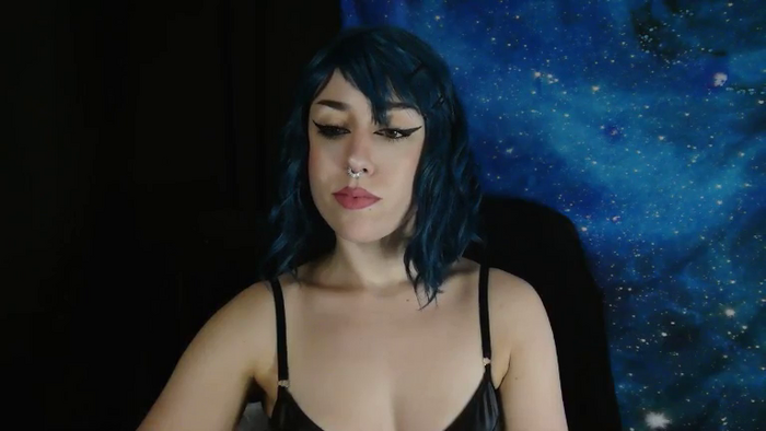 MissVikkiBlue