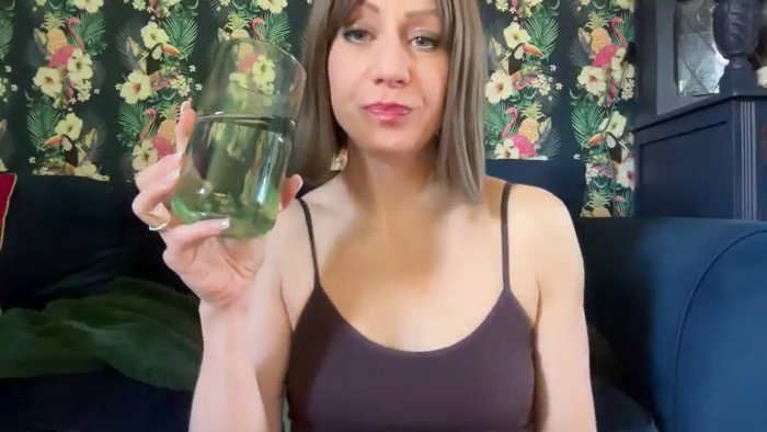 MiaBOOTYQueen