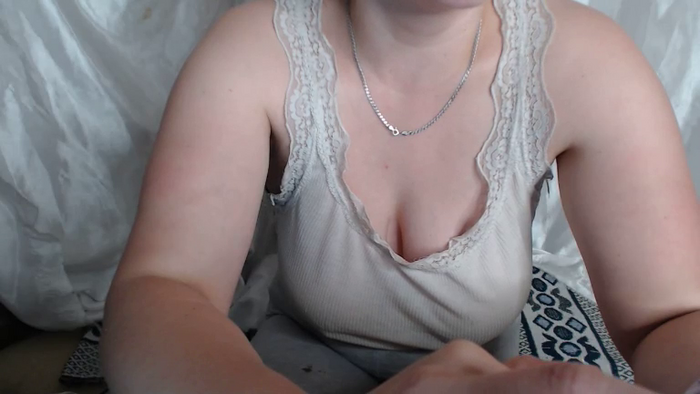 BettyGirlKiss