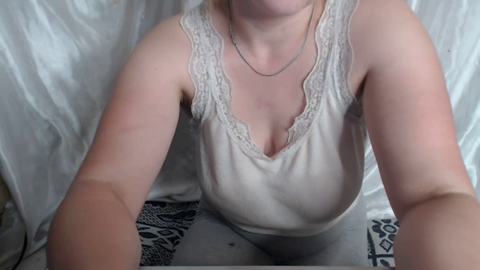 BettyGirlKiss