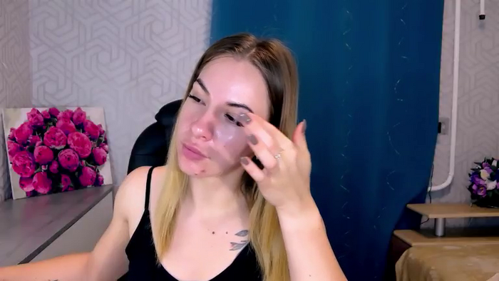 MeganNaughtyy