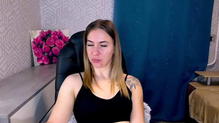 MeganNaughtyy