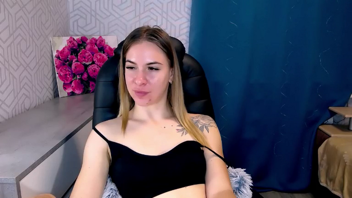 MeganNaughtyy