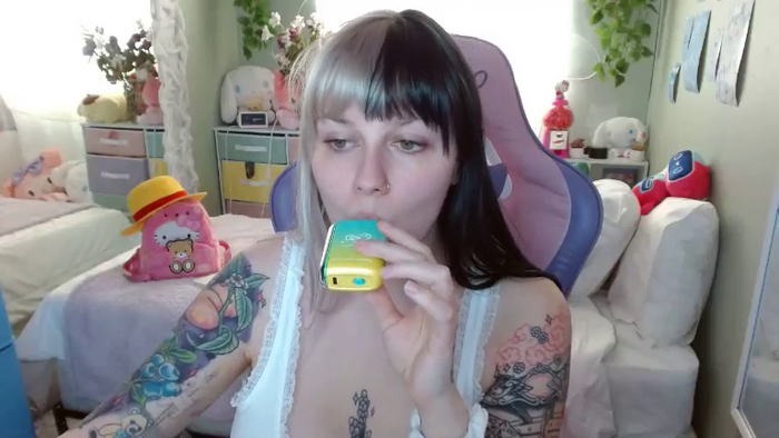 Angelina_Glass