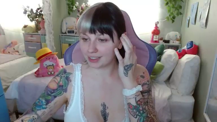 Angelina_Glass