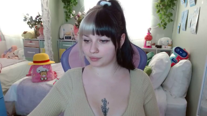 Angelina_Glass