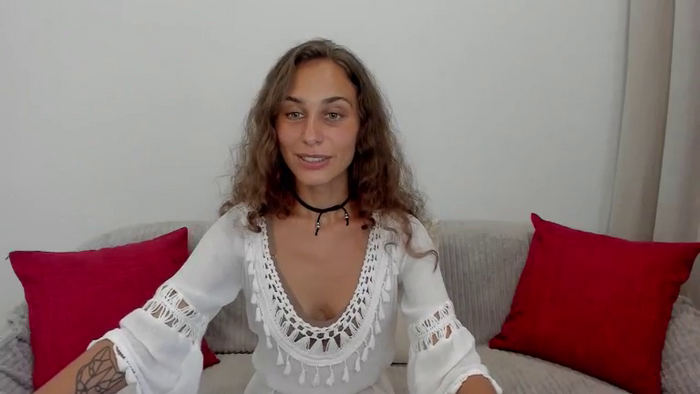 JuliaMoore18