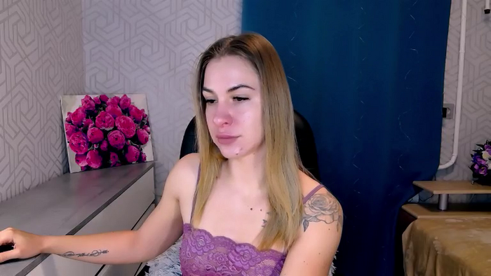 MeganNaughtyy