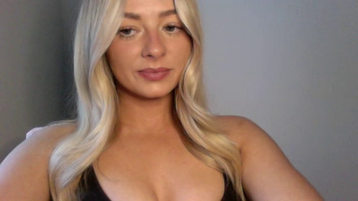 X_Zoey_UK