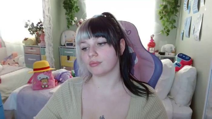 Angelina_Glass