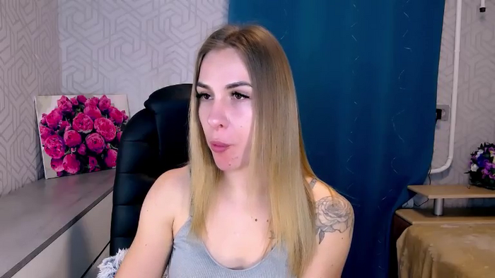 MeganNaughtyy