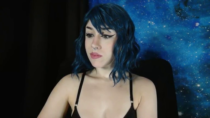 MissVikkiBlue
