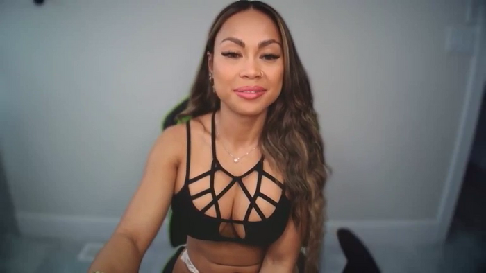 miaqueen143