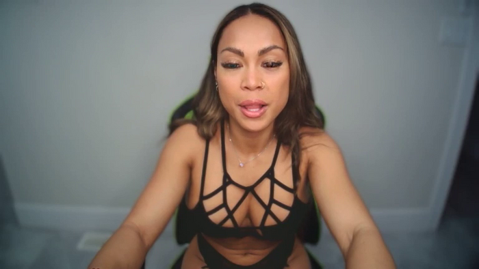 miaqueen143