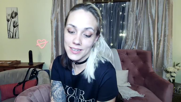 GoddessFoxxiSilk