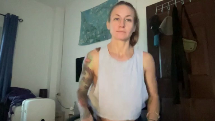 Beebeefitgirl