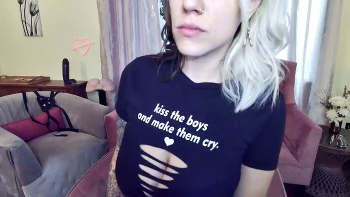 GoddessFoxxiSilk