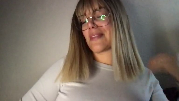 MistressLouUK
