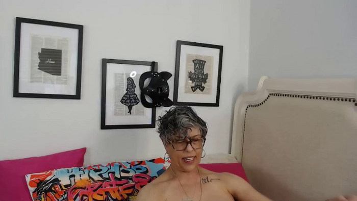 IzzyOnCam