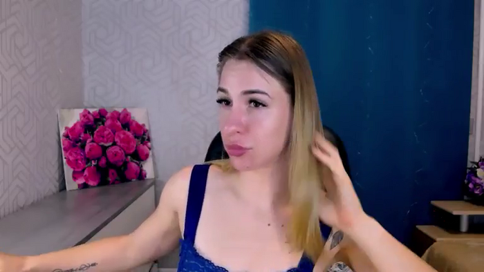 MeganNaughtyy