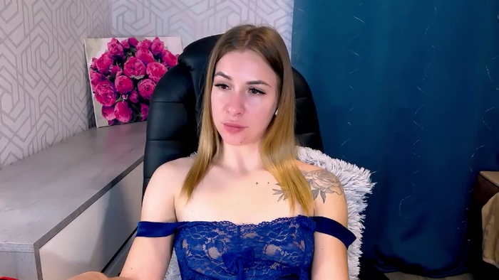 MeganNaughtyy