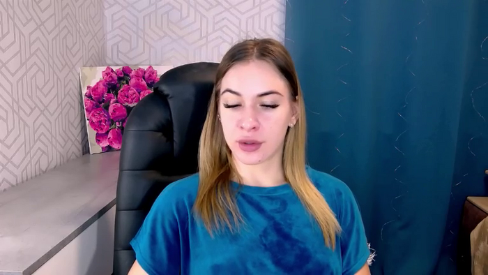 MeganNaughtyy