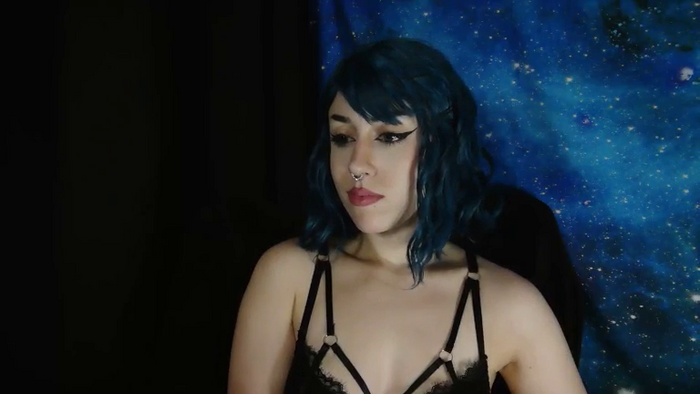 MissVikkiBlue