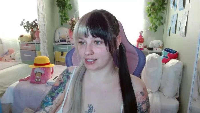 Angelina_Glass