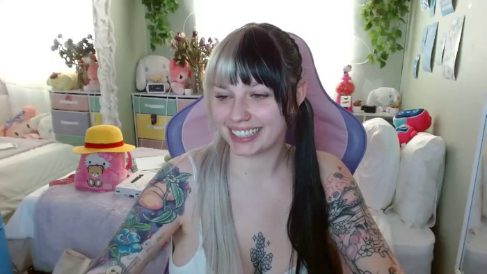 Angelina_Glass