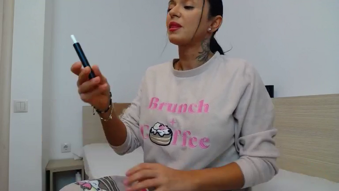 BustyEmaXOXO