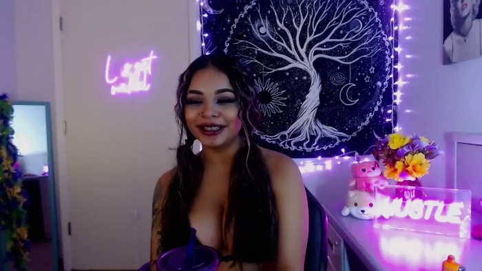 SweetSky77