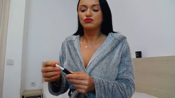 BustyEmaXOXO