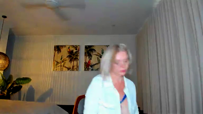 MsLindsayDevis