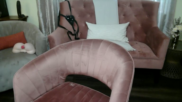 GoddessFoxxiSilk