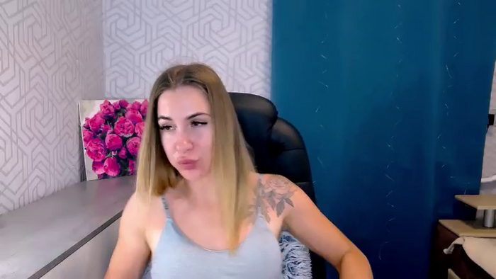 MeganNaughtyy
