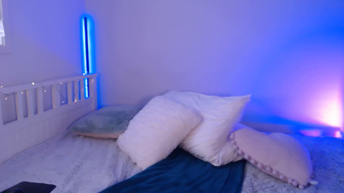 xAliciaLayne