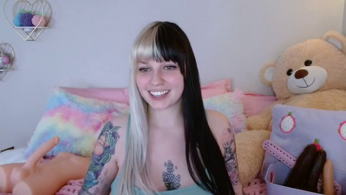 Angelina_Glass