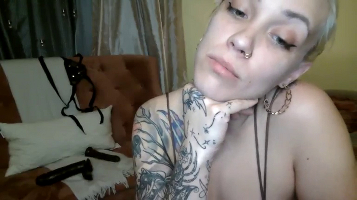 GoddessFoxxiSilk